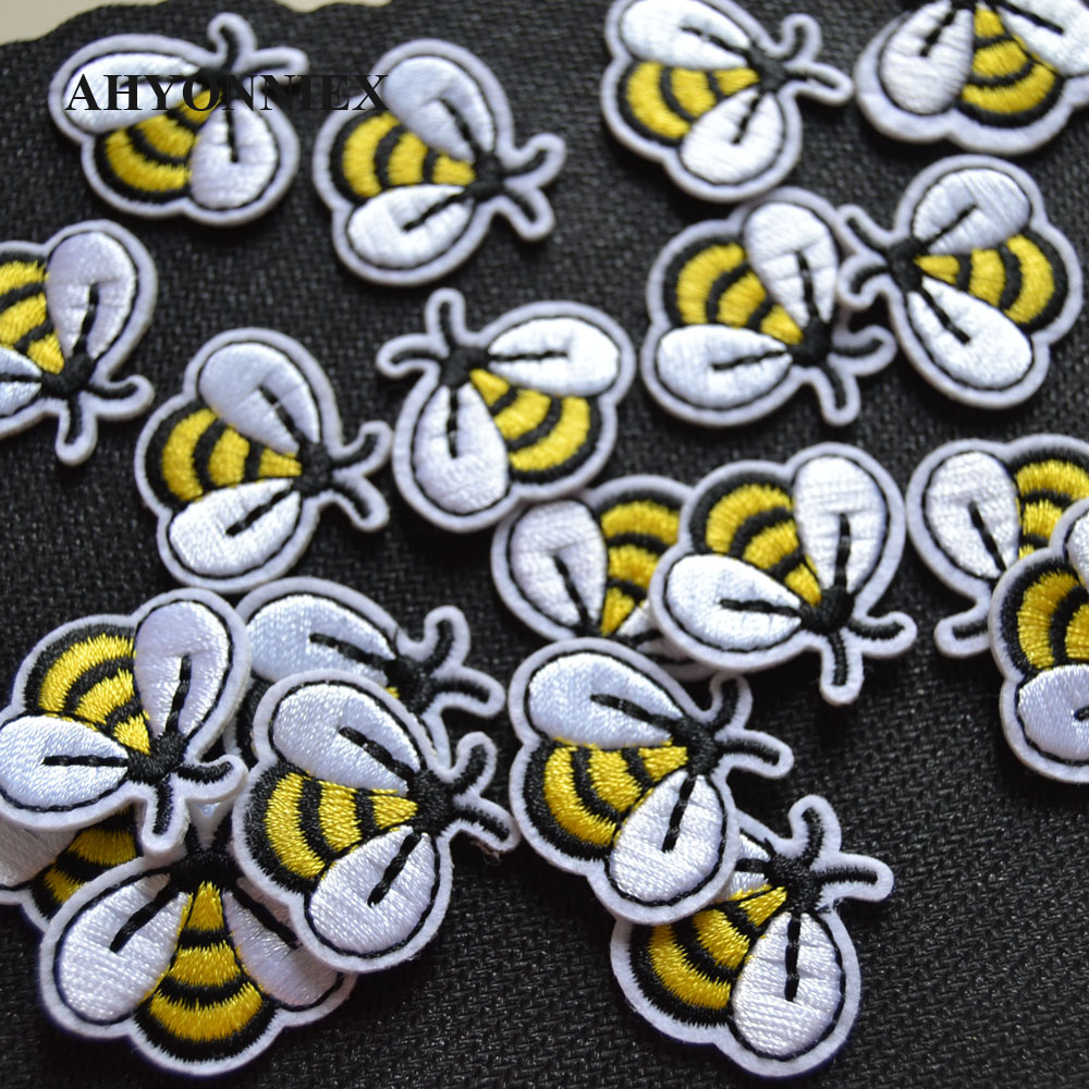 10pcs/lot Small Yellow Bee Pat – Streetwear Brand Stickers Bewertung und Preis