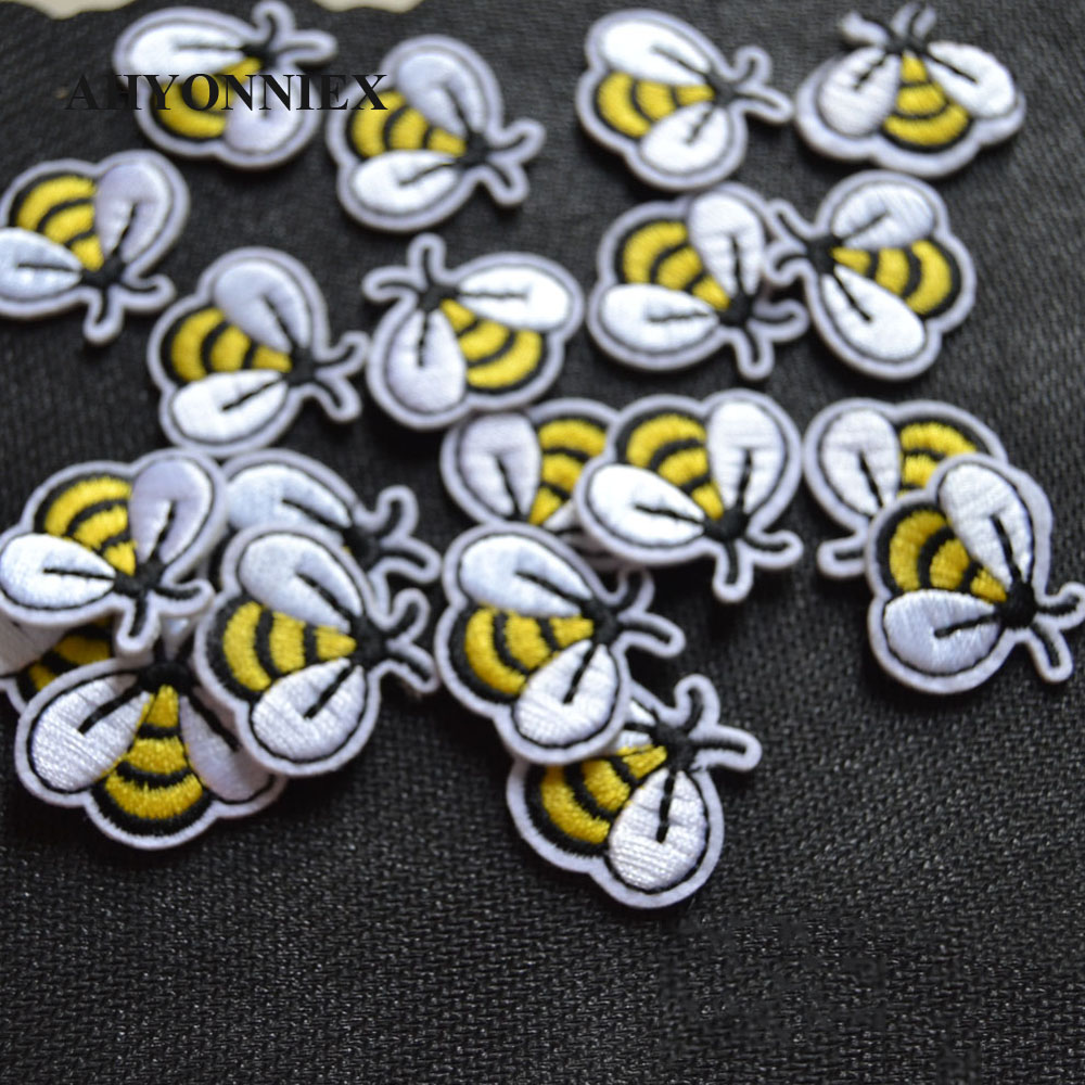 10pcs/lot Small Yellow Bee Pat – Streetwear Brand Stickers Bewertung und Preis