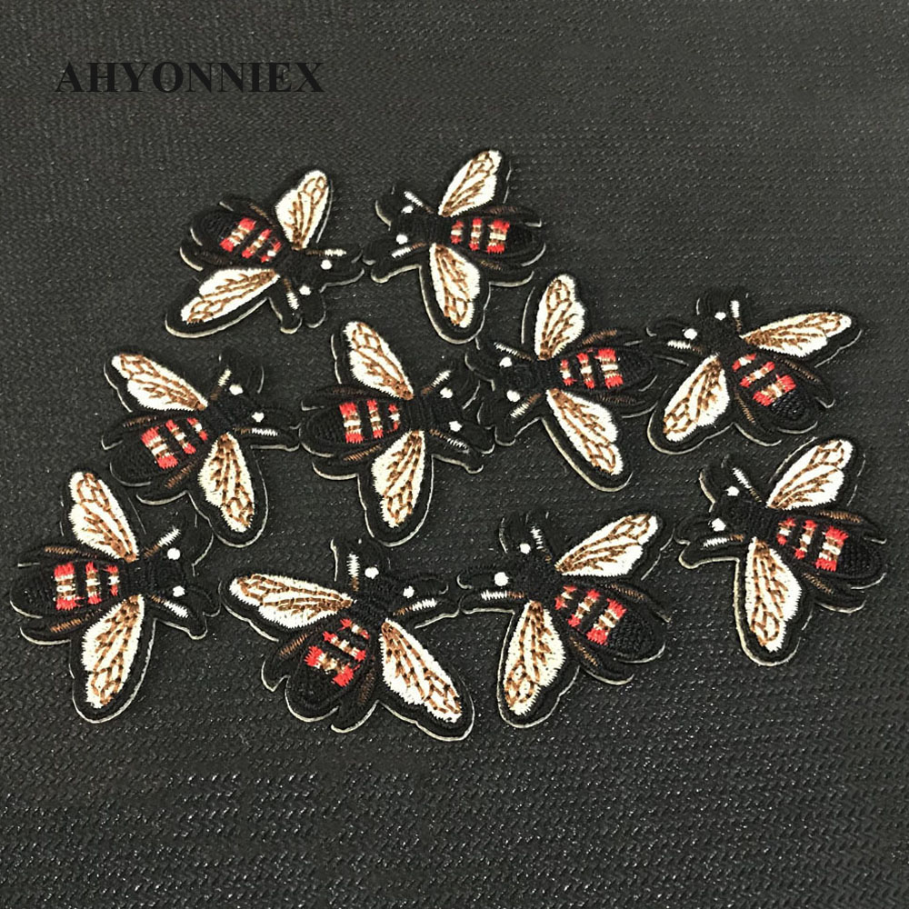 10pcs/lot Small Yellow Bee Pat – Streetwear Brand Stickers Bewertung und Preis